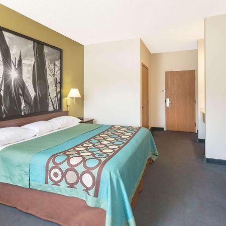 Super 8 By Wyndham Cresco Ia Hotel Buitenkant foto