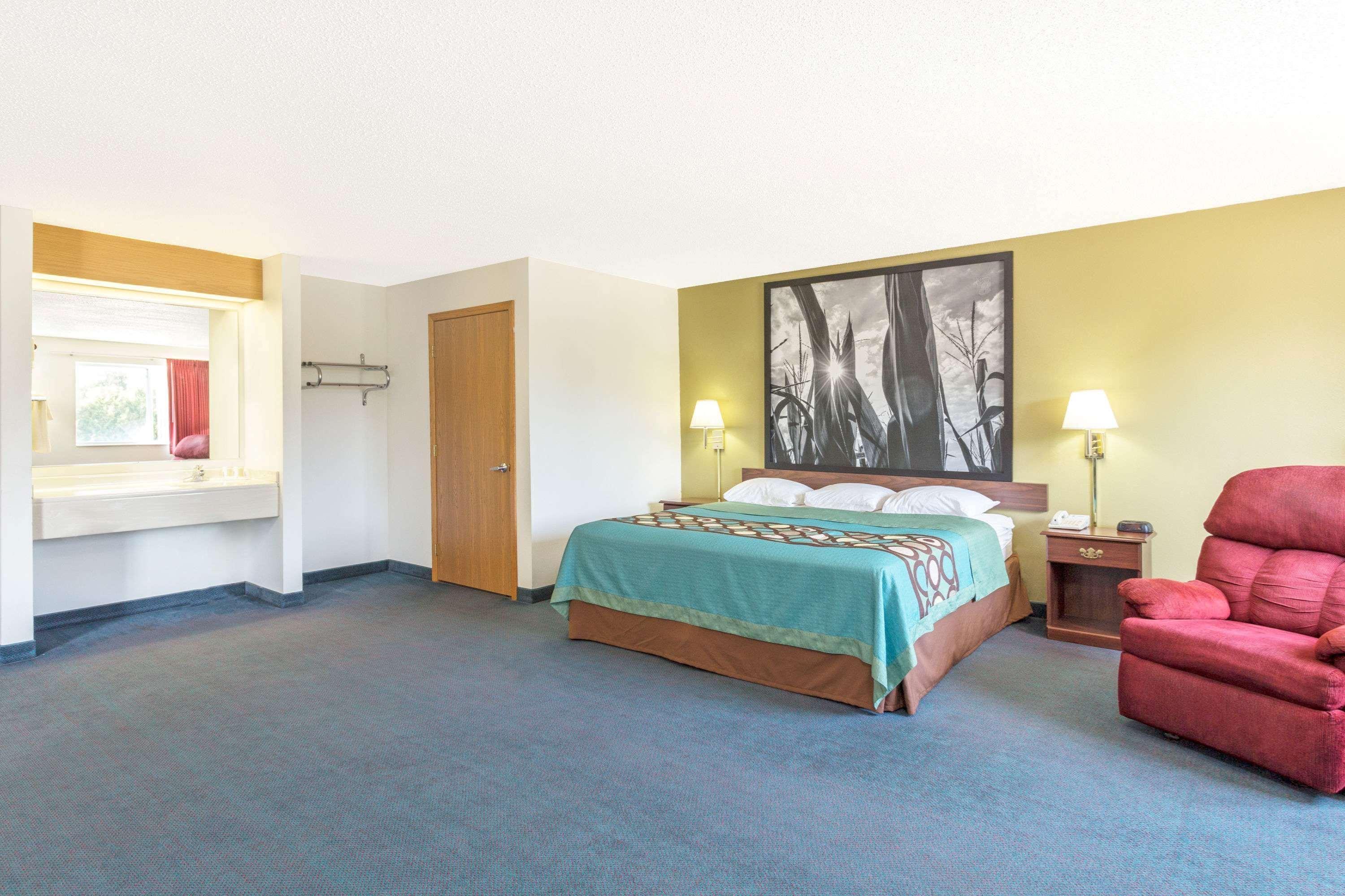 Super 8 By Wyndham Cresco Ia Hotel Buitenkant foto