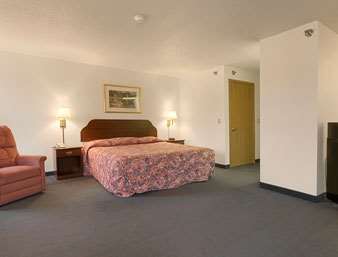 Super 8 By Wyndham Cresco Ia Hotel Kamer foto